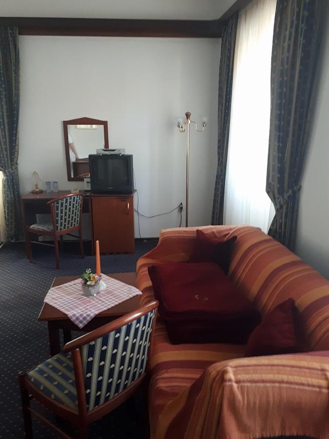 Hotel Mance Brod na Kupi Bagian luar foto